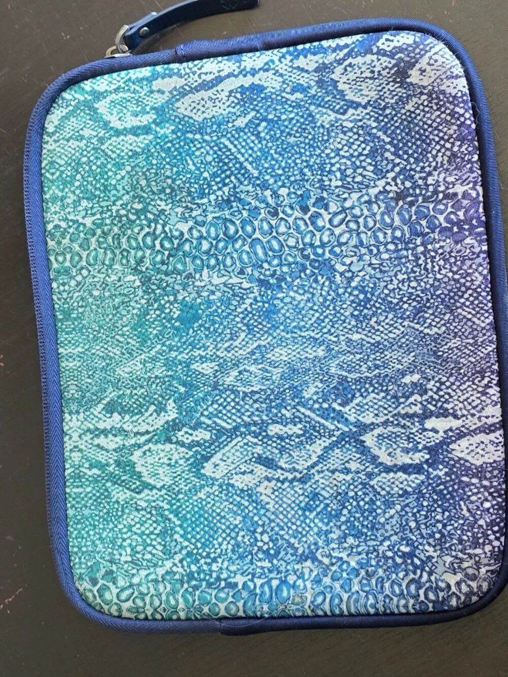 LUCKY BRAND Ombré Snakeskin Padded Tablet Sleeve - Blue & Green - Zippered Case